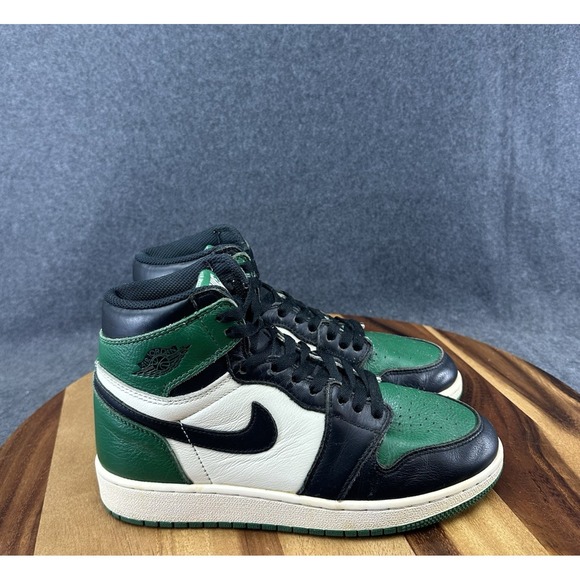 Nike Air Jordan 1 Retro High OG GS Pine Green 2018 575441-302 Size 5y / Wmns 6.5